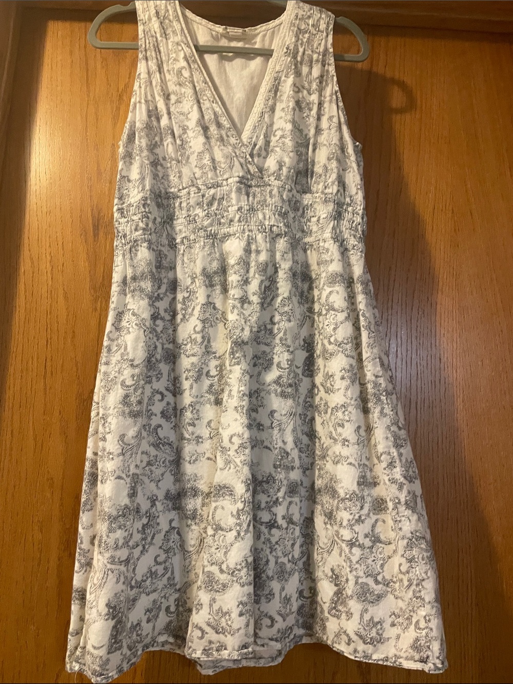 Converse Cream Dress with Gray Paisley Print L68